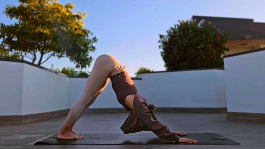 54. Morning Yoga Workout (Beginner/Intermediate)